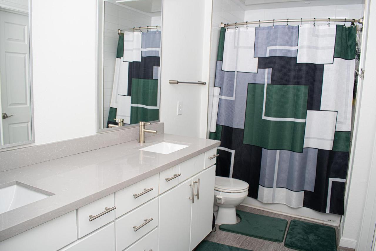 Apartment Midtown Contemporary Luxury 1bd-pool-gym-patio-office *