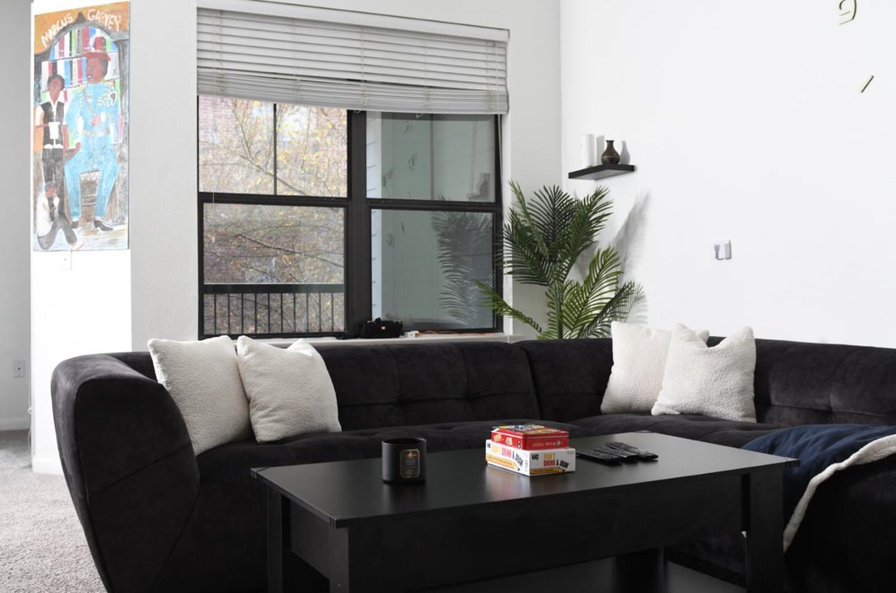 Midtown Contemporary Luxury 1bd-pool-gym-patio-office